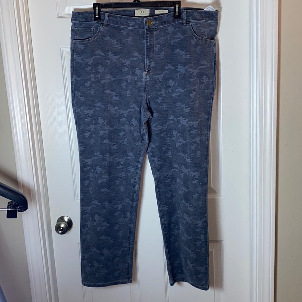 Lori Goldstein Camouflaged Grey Denim Jeans Pants Plus Size 22W Straight LOGO